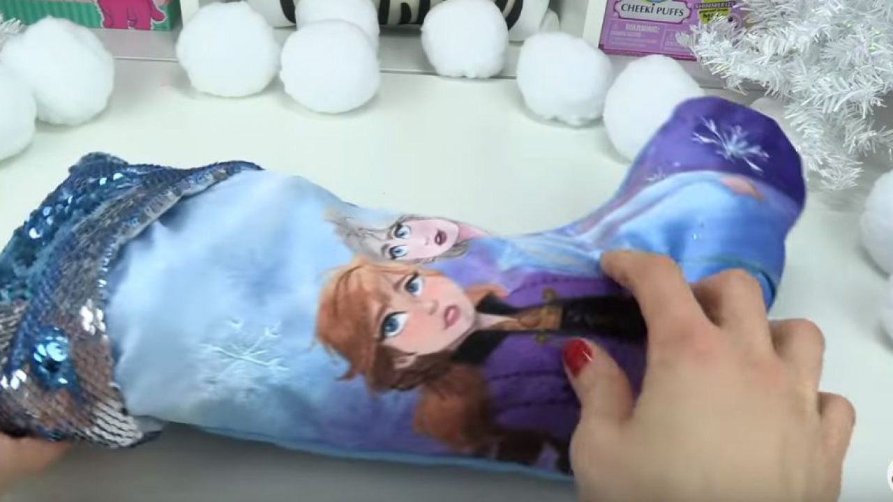 Details about   Disney Frozen Christmas Stocking Blue Anna Elsa And Olaf Brand New Satin Shiny 