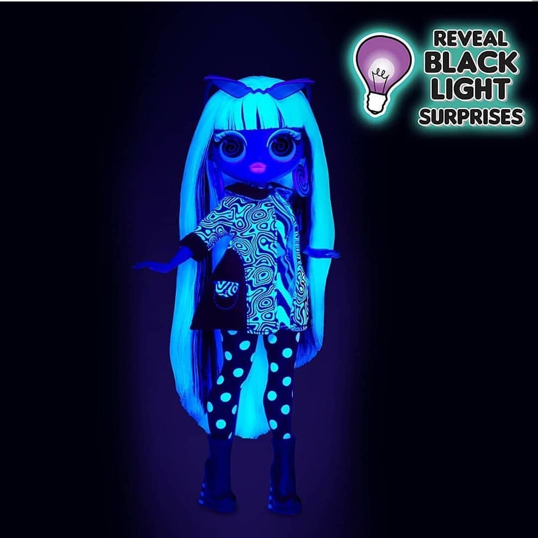 LOL OMG Lights Groovy Babe doll Black Light Surprises